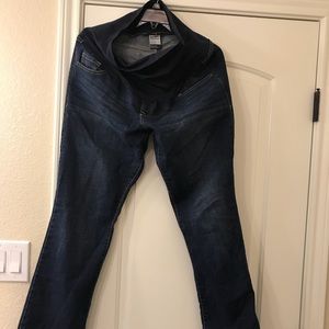 🆕 listing! Old Navy Maternity jeans 👖